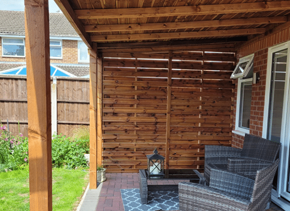 attached-or-wall-mounted-pergolas-at-roundpeg
