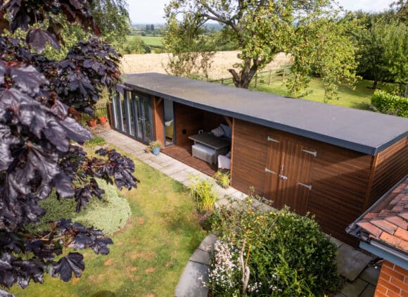 bespoke-garden-room-by-roundpeg